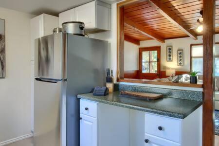 Blue Door Cottage 12 Miles To Yosemite Bbq Окхерст Экстерьер фото