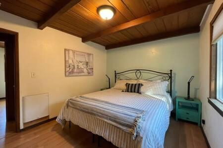 Blue Door Cottage 12 Miles To Yosemite Bbq Окхерст Экстерьер фото